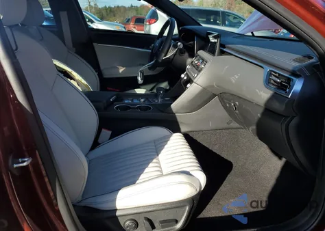 2025 Genesis G70 Base from USA, damaged, VIN KMTG34SC5SU152504